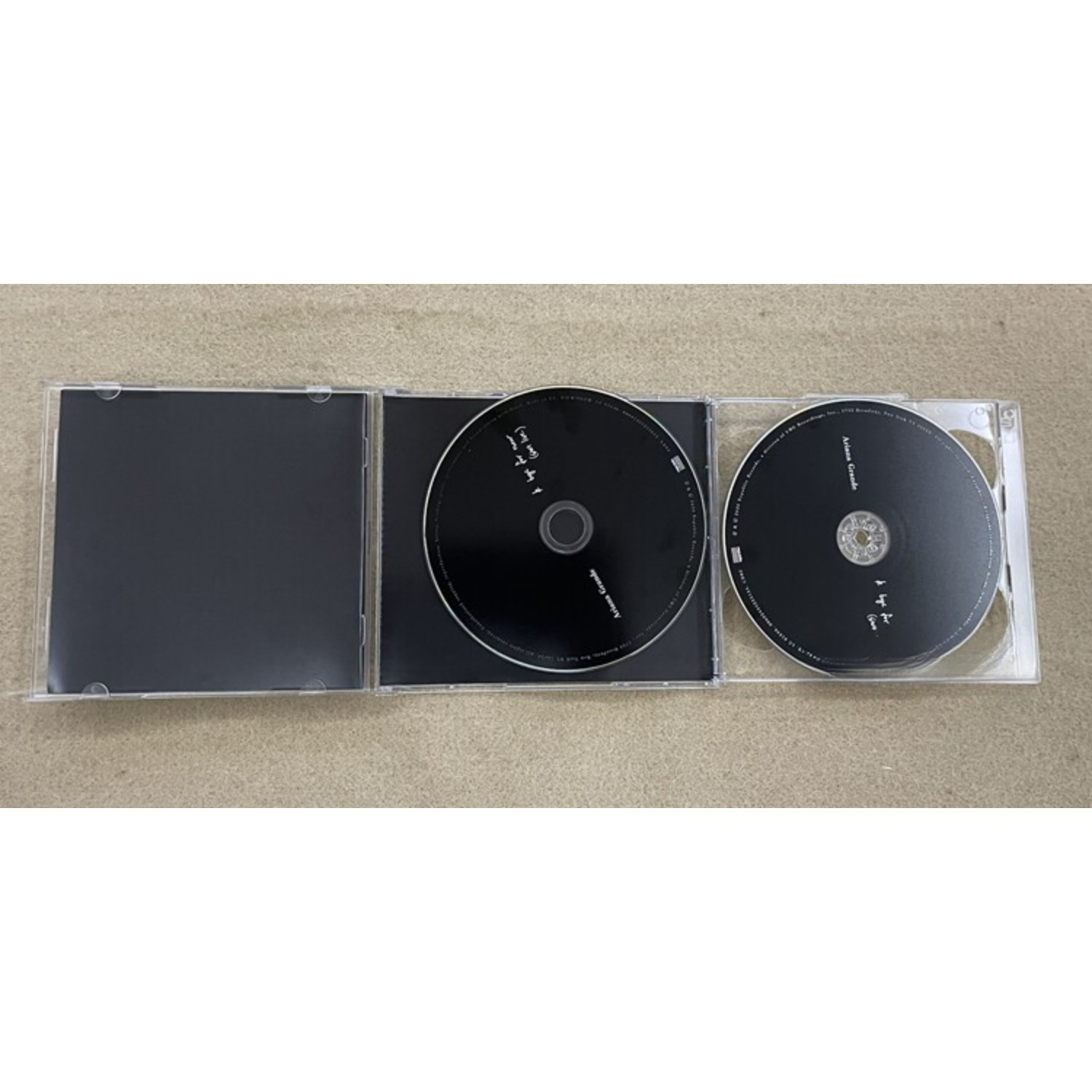 Rare Sealed Ariana Grande K By - Home Decor Inspo 评论和价格