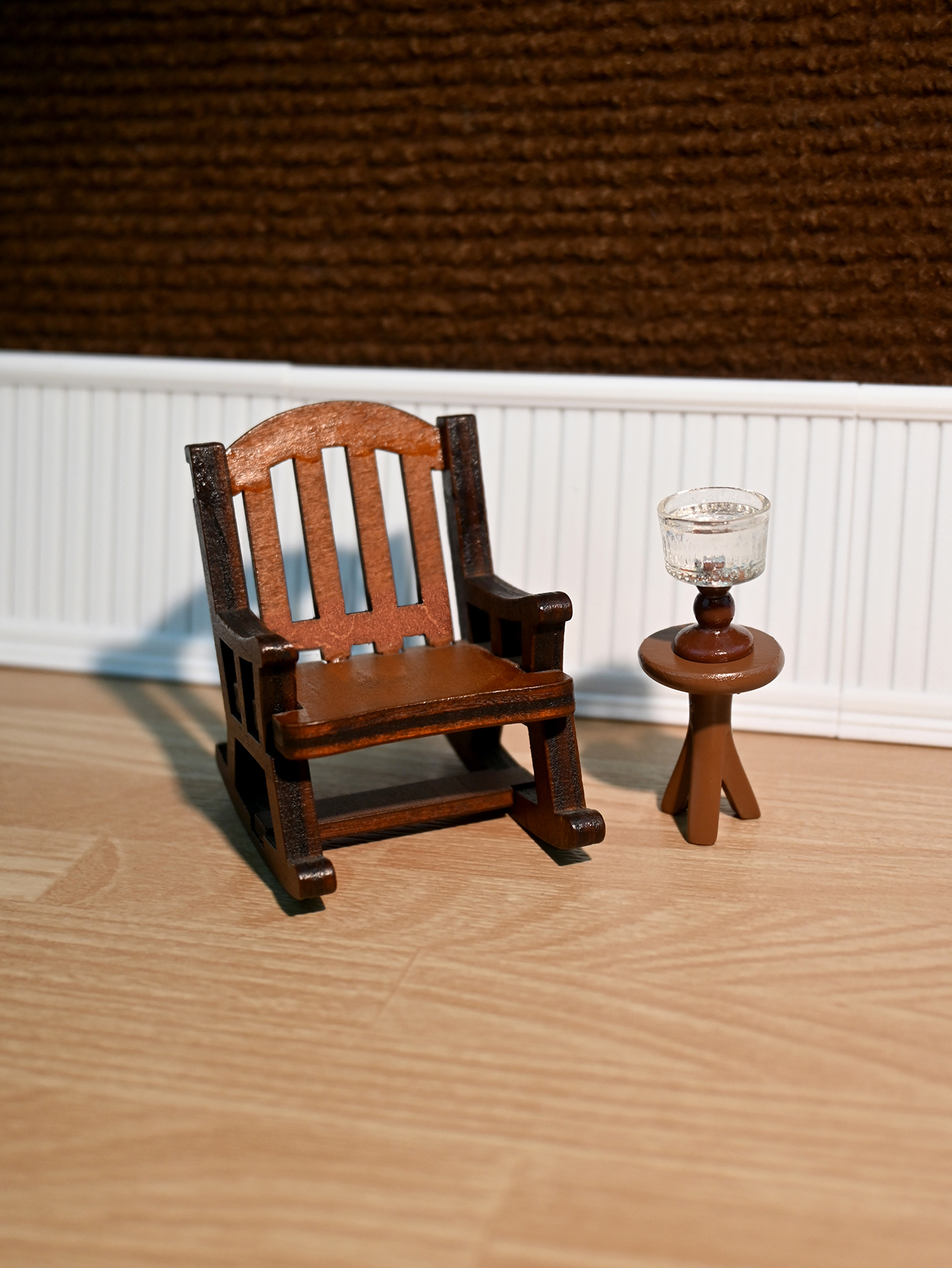 Miniature Rocking Chair, Minia - Home Decor Manufacturers 评论和价格