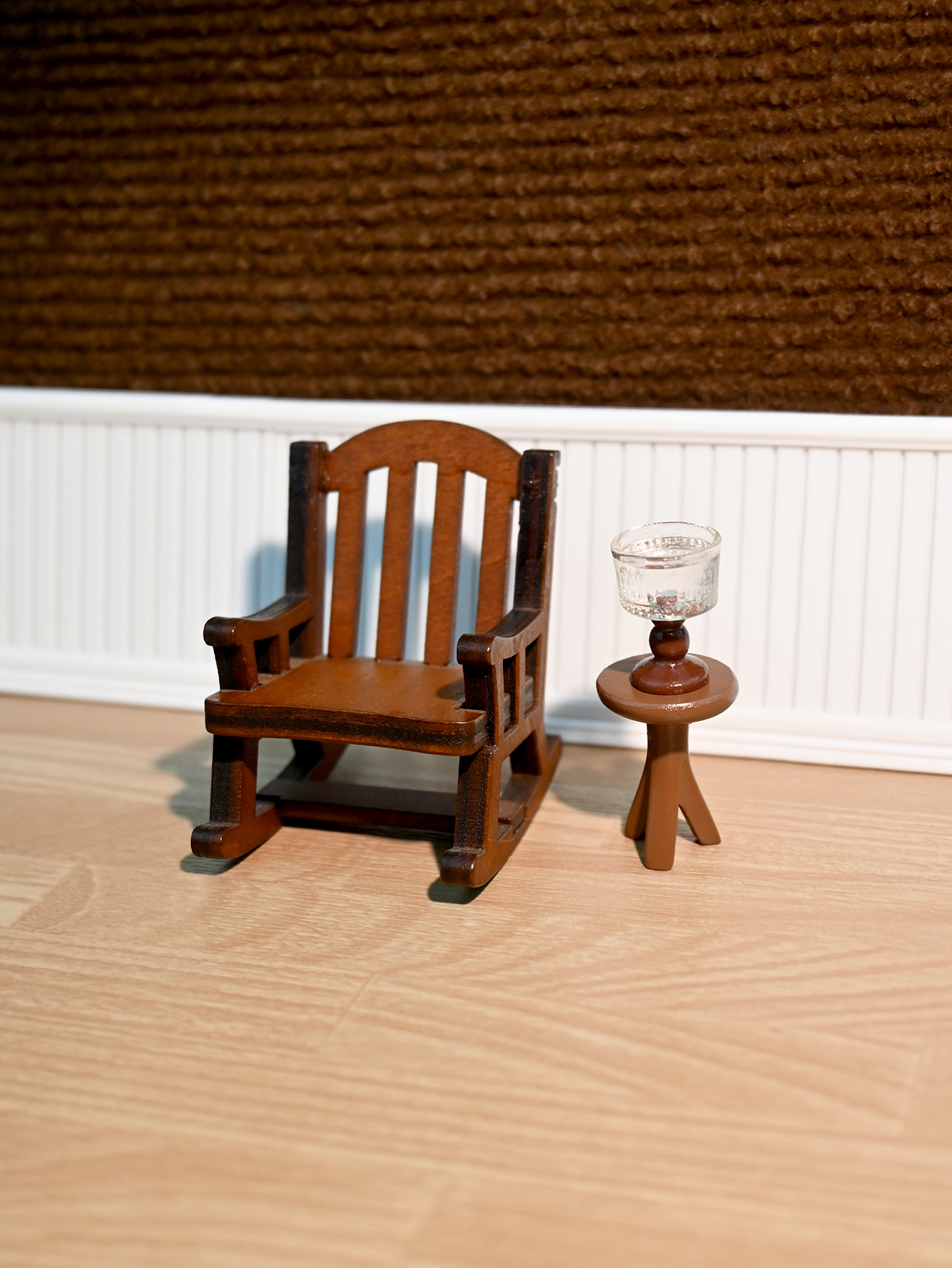 Miniature Rocking Chair, Minia - Home Decor Manufacturers 评论和价格