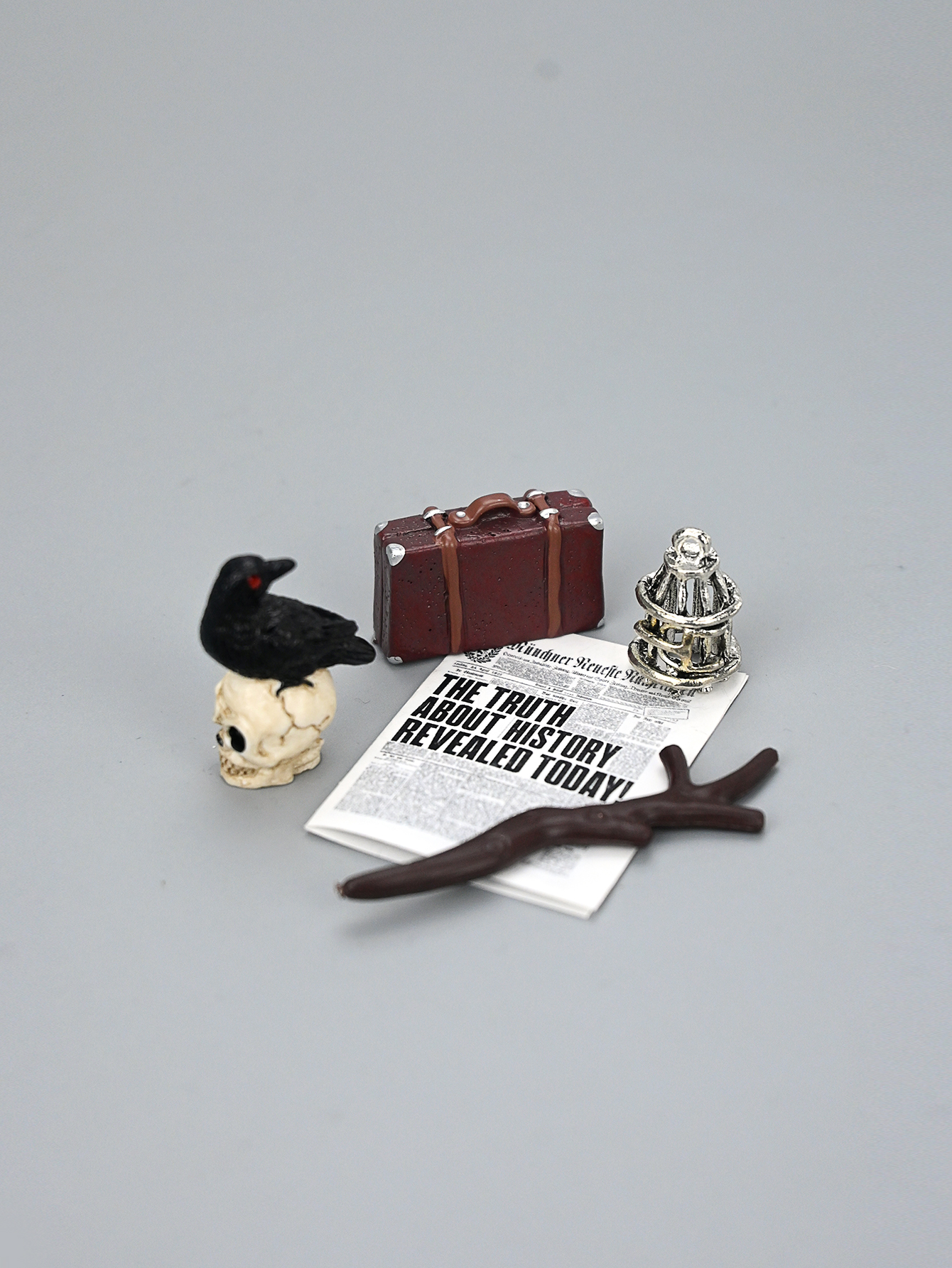 Miniature Academy Luggage Scen - Home Decor Manufacturers 评论和价格